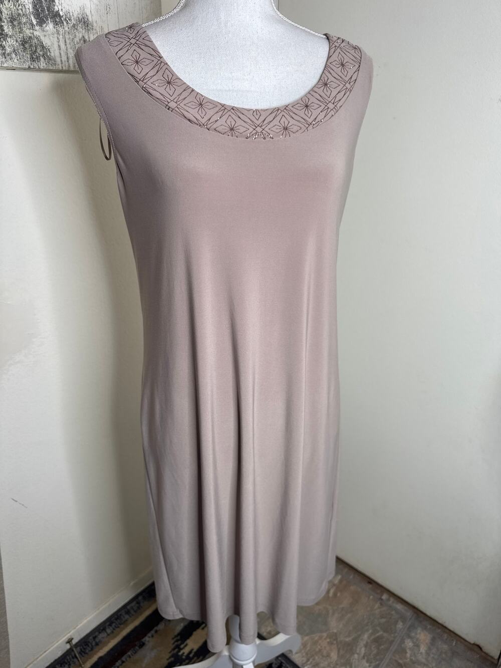 R&M Richards Taupe Shift Dress Embellished Metallic Neckline Sleeveless Size S